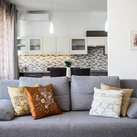 Venus - Szimpla Kert Penthouse