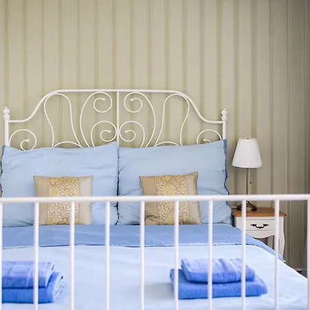 Venus - Szimpla Kert Penthouse