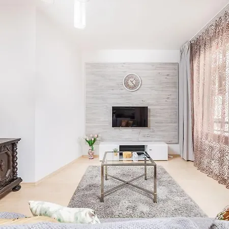 Venus - Szimpla Kert Penthouse *