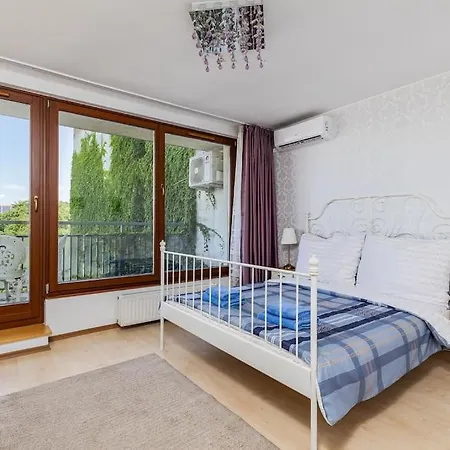 Venus - Szimpla Kert Penthouse * Boedapest