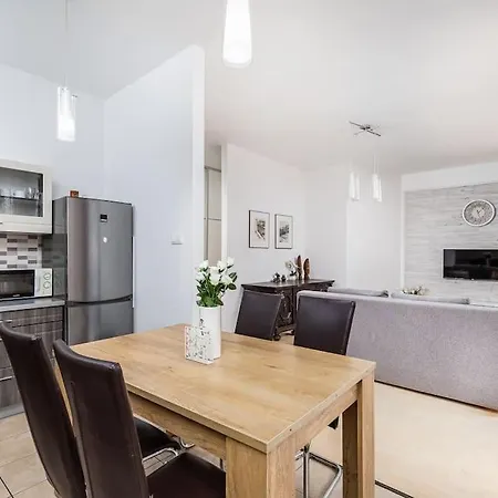 Venus - Szimpla Kert Penthouse *